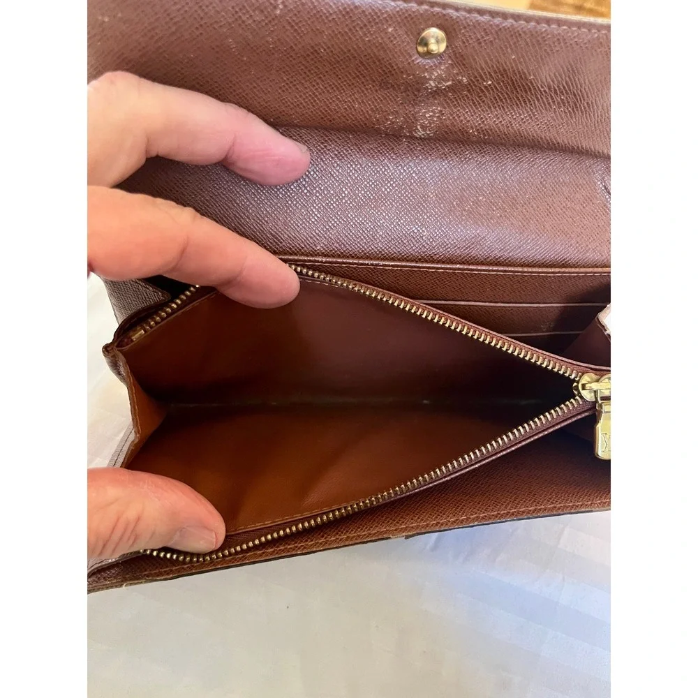 Louis Vuitton Monogram Vintage International Trifold Long Wallet